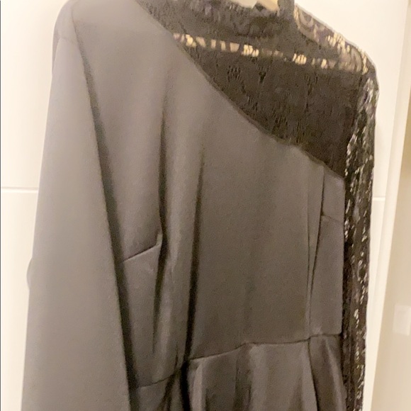 Black dress - Picture 2 of 2